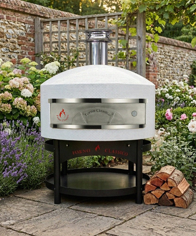 Colosso brick pizza oven in a garden setting